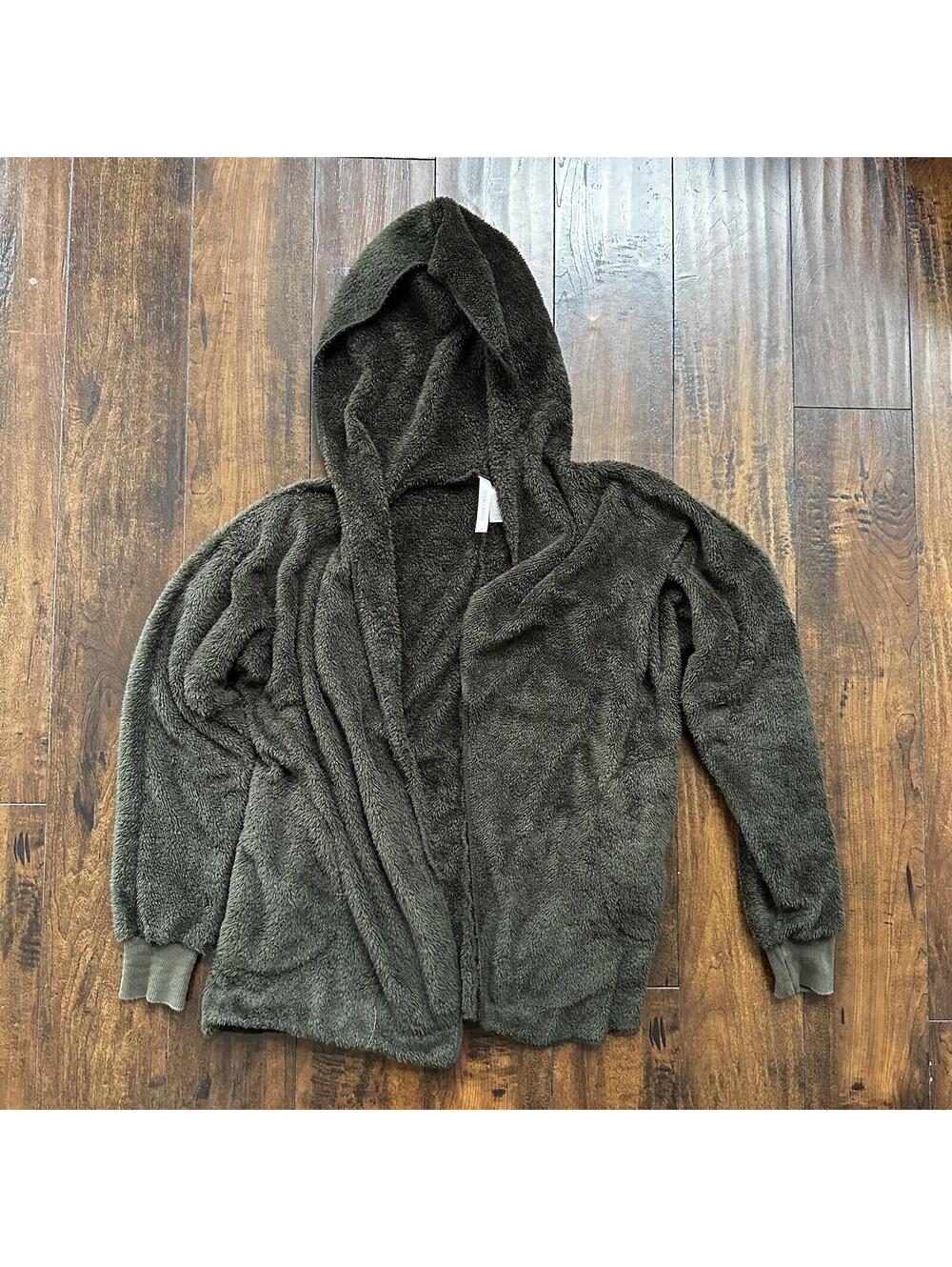 Forgotten Grace Furry Cardigan Womens Medium Green Open Front Athleisure Cozy